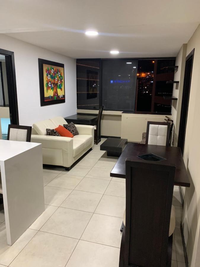 Puerto Santa Ana, Torres Bellini, 2 Dormitorios, Parqueo 과야킬 외부 사진